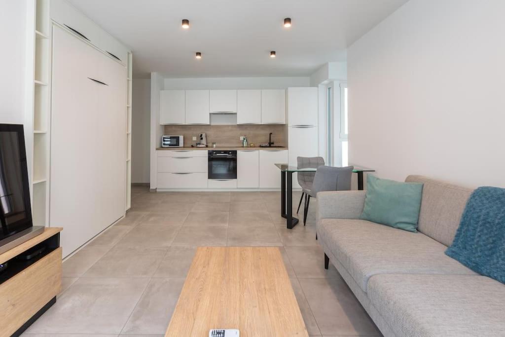 Superbe Appartement Avec Parking Malmedy Eksteriør bilde
